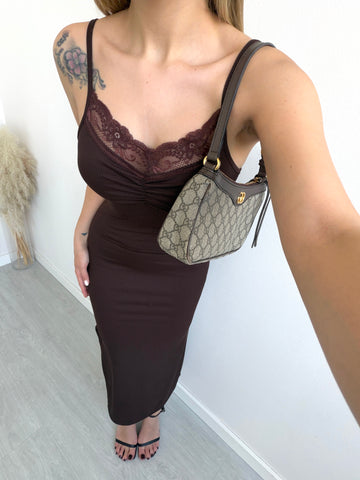 Abito costine con pizzo e spacco laterale brown