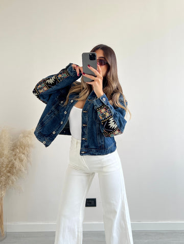 Giacca di jeans con fantasia tribale