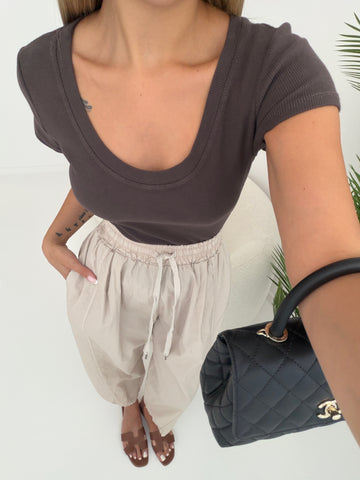 Maglia in cotone con scollo rotondo brown