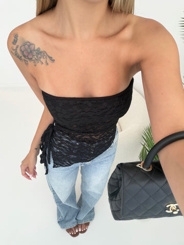 Fascia in pizzo cut out laterale nera