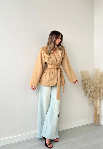 Giacca velluto con cintura camel