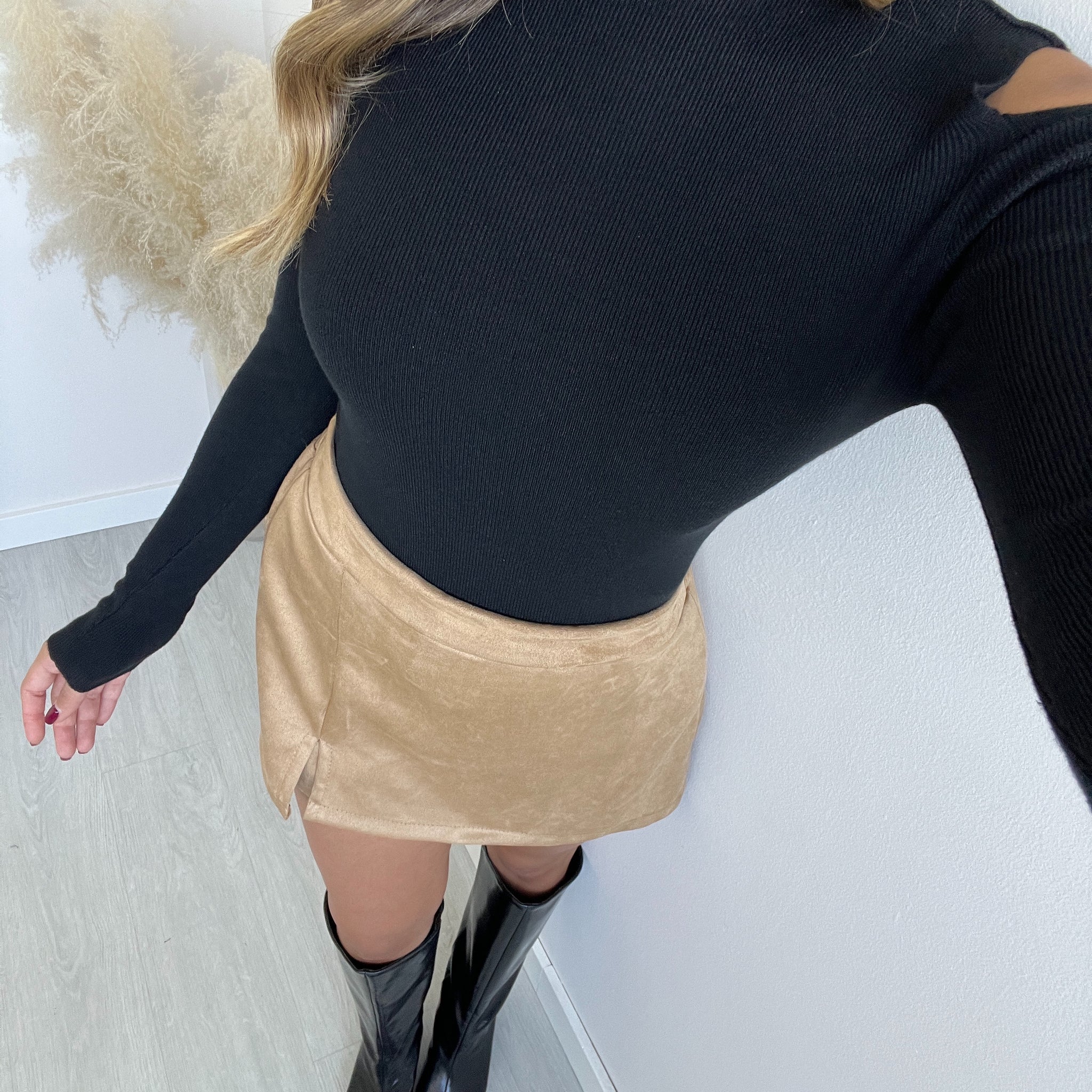 Shorts gonna con spacco velluto camel
