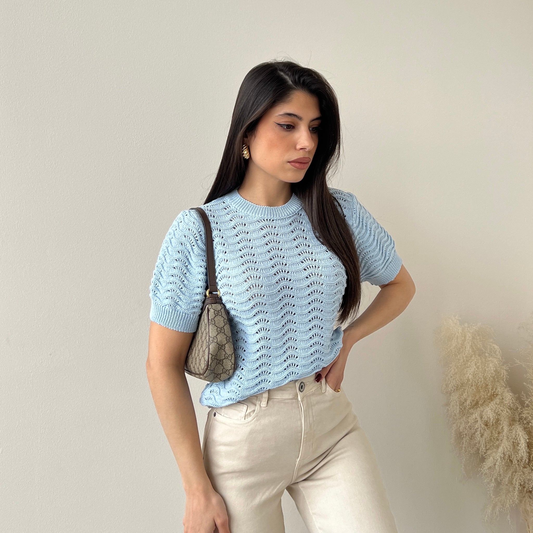 Maglia traforata a manica corta celeste