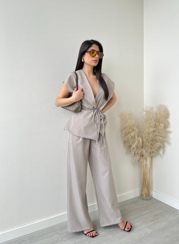 Completo gilet + pantalone tortora